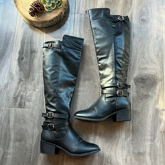 Ardene Shoes - ARDENE Above knee boots - EUC - size 8